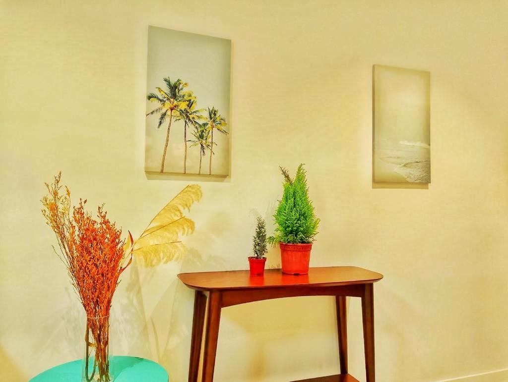 Apartment Quill *
