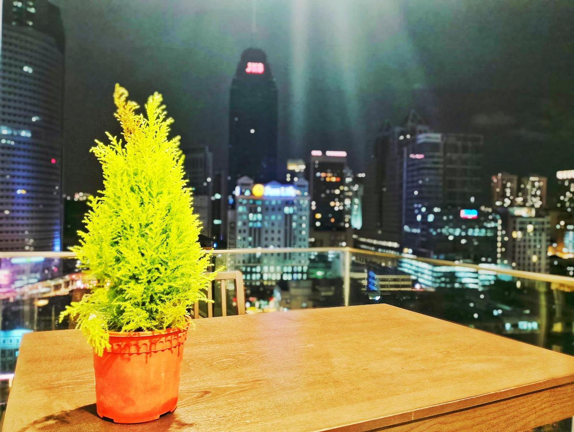 Apartment Quill *